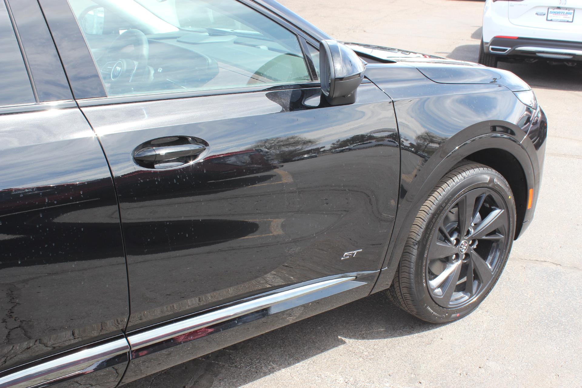 2025 Buick Envision Vehicle Photo in AURORA, CO 80012-4011