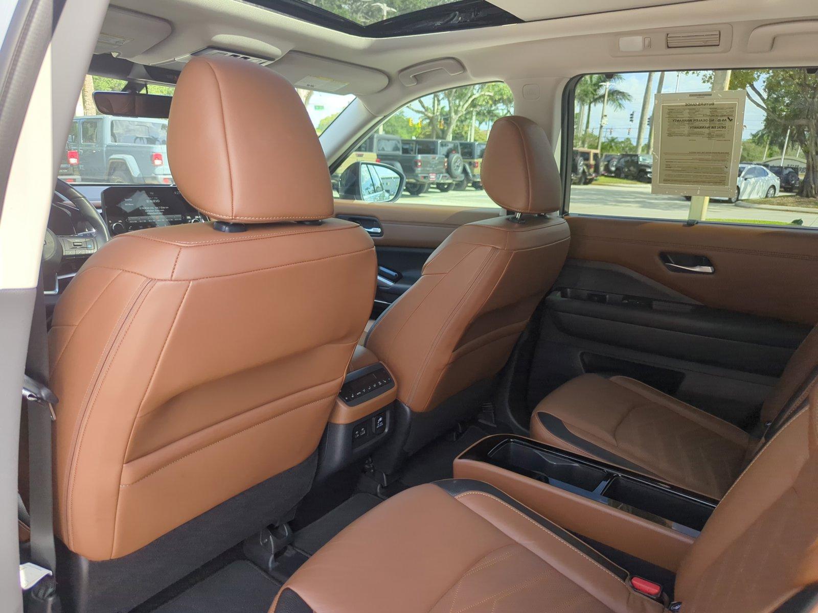 2024 Nissan Pathfinder Vehicle Photo in Pembroke Pines, FL 33027