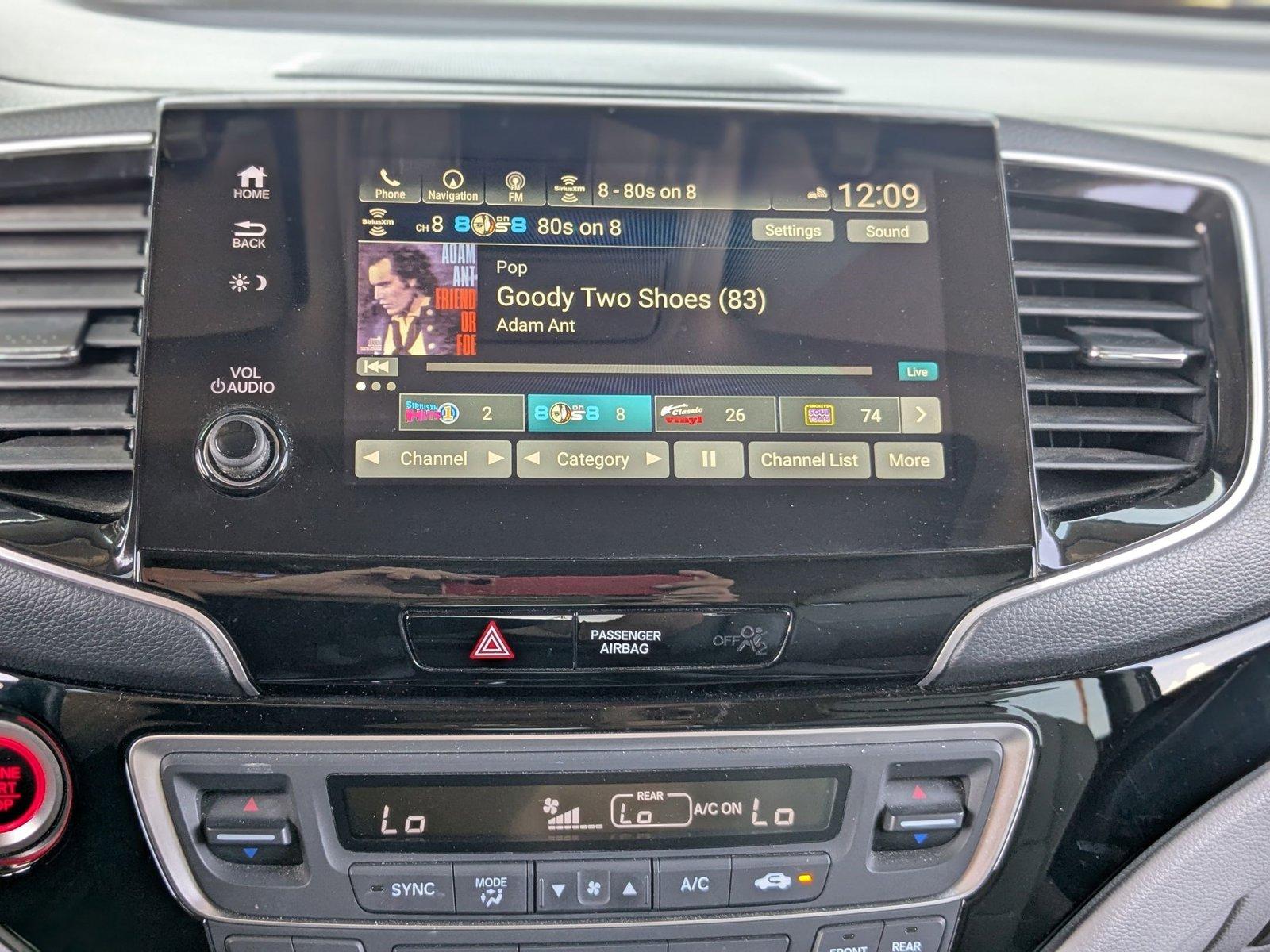 2019 Honda Pilot Vehicle Photo in Valencia, CA 91355