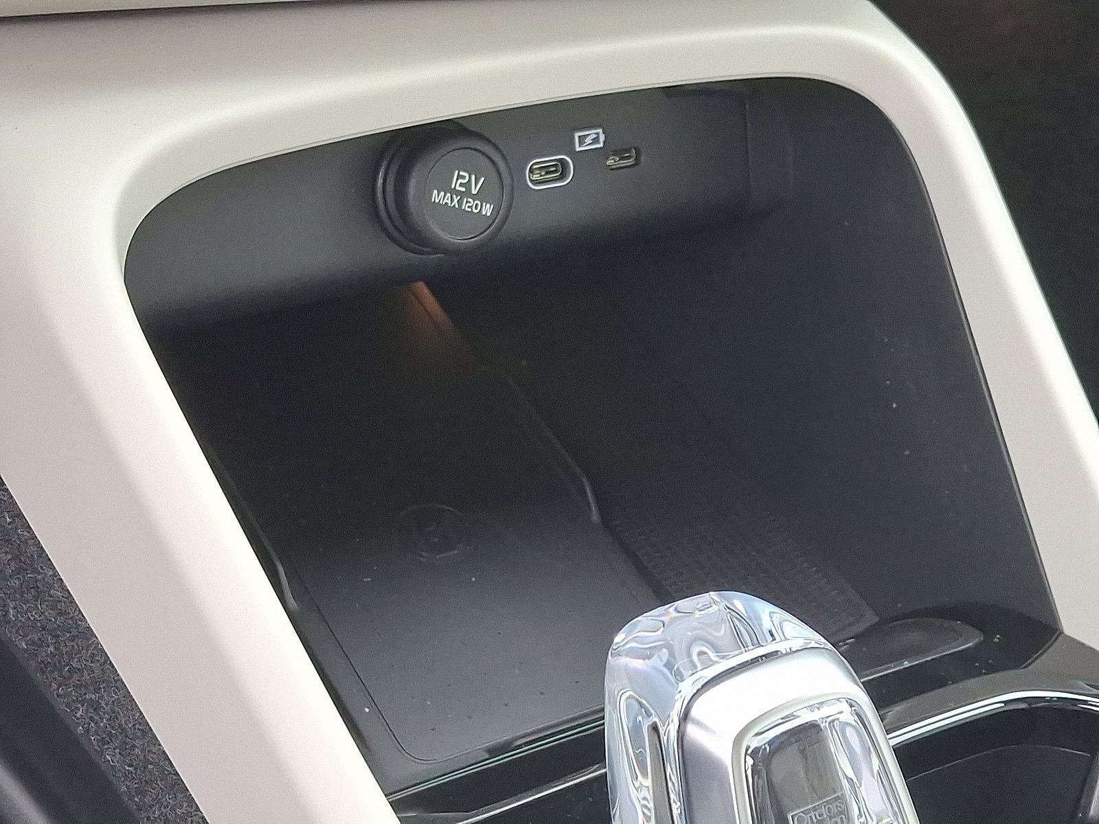2025 Volvo XC40 Vehicle Photo in Trevose, PA 19053