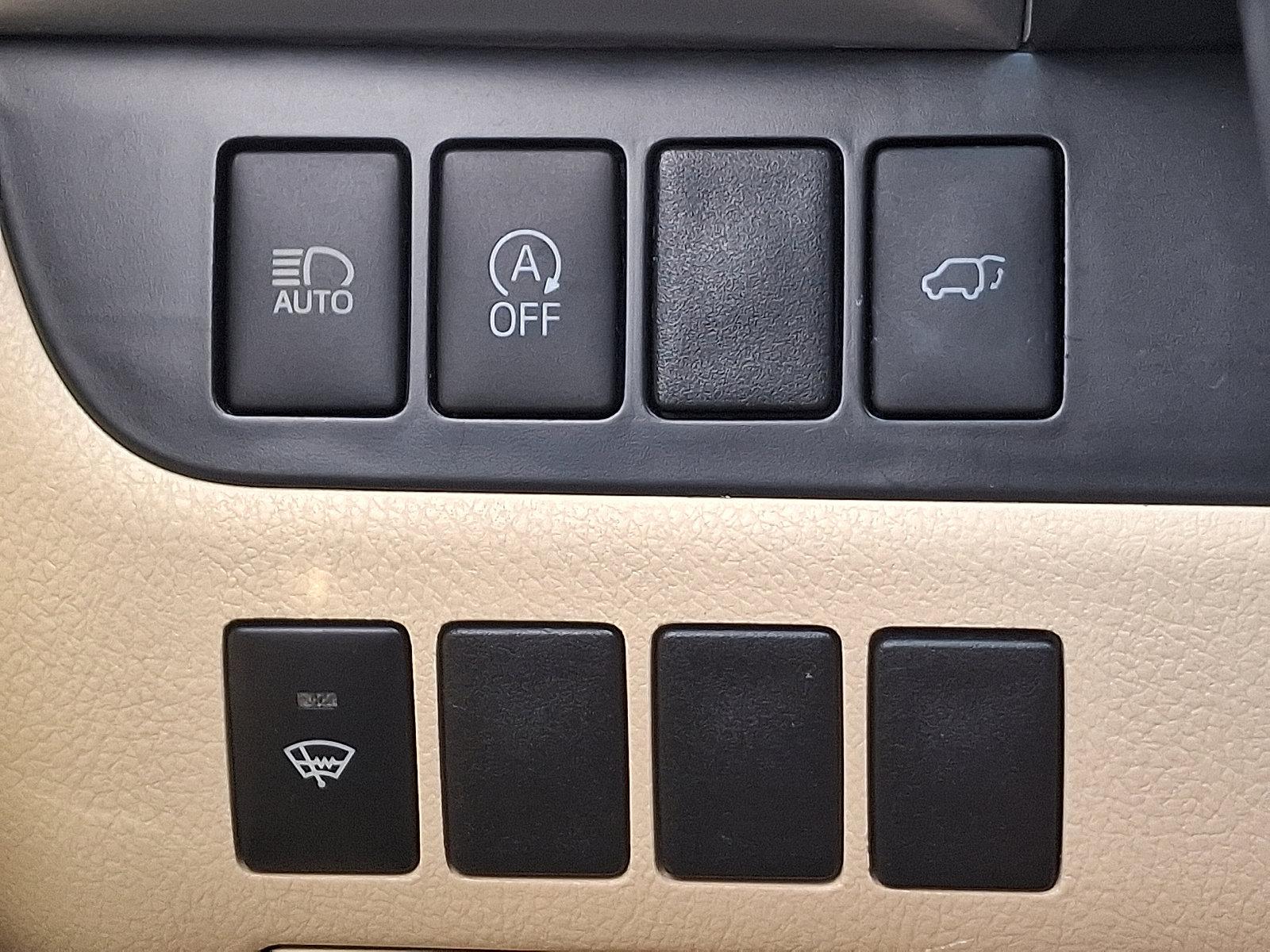 2018 Toyota Highlander Vehicle Photo in Trevose, PA 19053