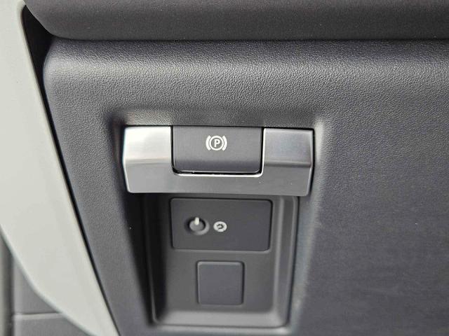 2024 Defender Vehicle Photo in AUSTIN, TX 78717