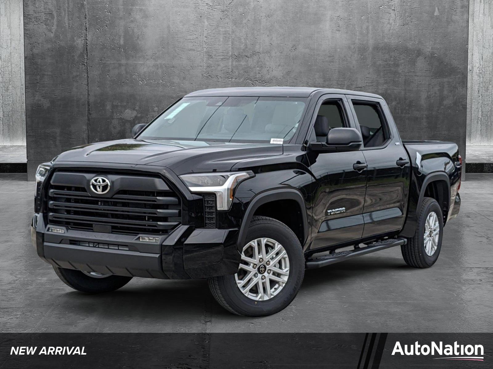 2025 Toyota Tundra 4WD Vehicle Photo in Davie, FL 33331