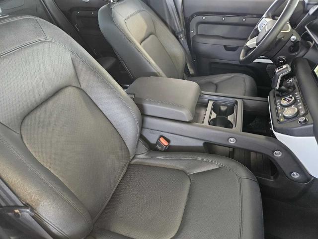 2024 Defender Vehicle Photo in AUSTIN, TX 78717