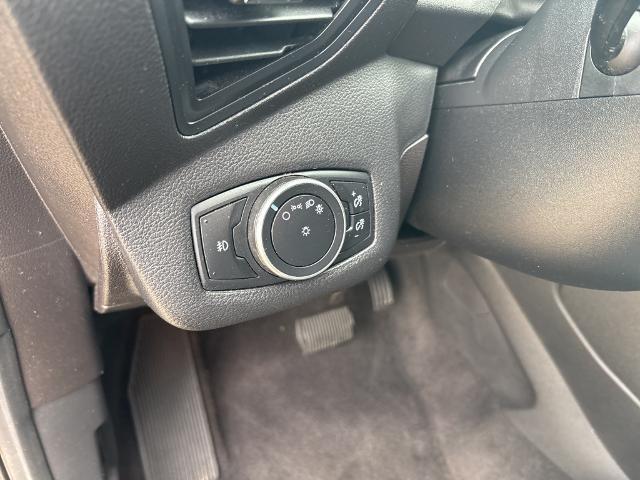 2015 Ford Escape Vehicle Photo in Peoria, IL 61615