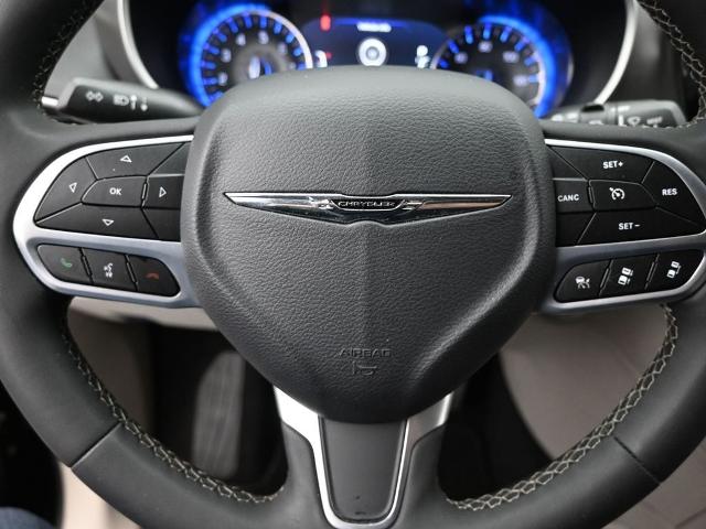 2023 Chrysler Pacifica Vehicle Photo in Cedar Rapids, IA 52402