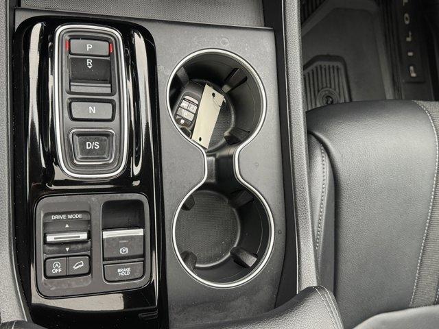 2023 Honda Pilot Vehicle Photo in LEOMINSTER, MA 01453-2952