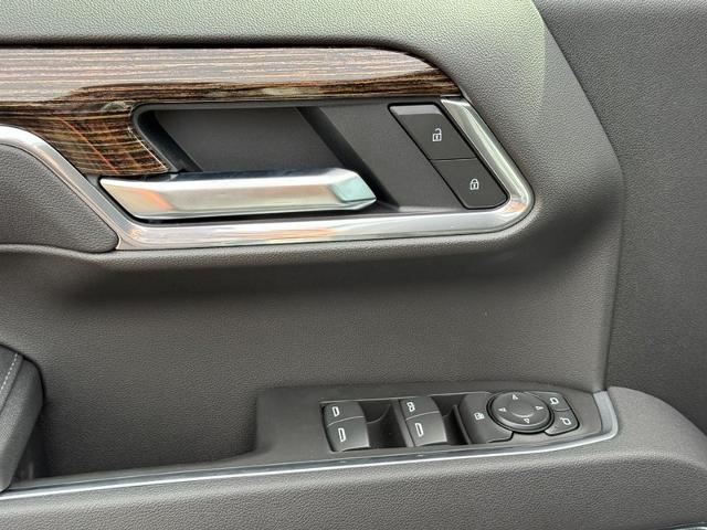 2025 GMC Sierra 1500 Vehicle Photo in COLUMBIA, MO 65203-3903