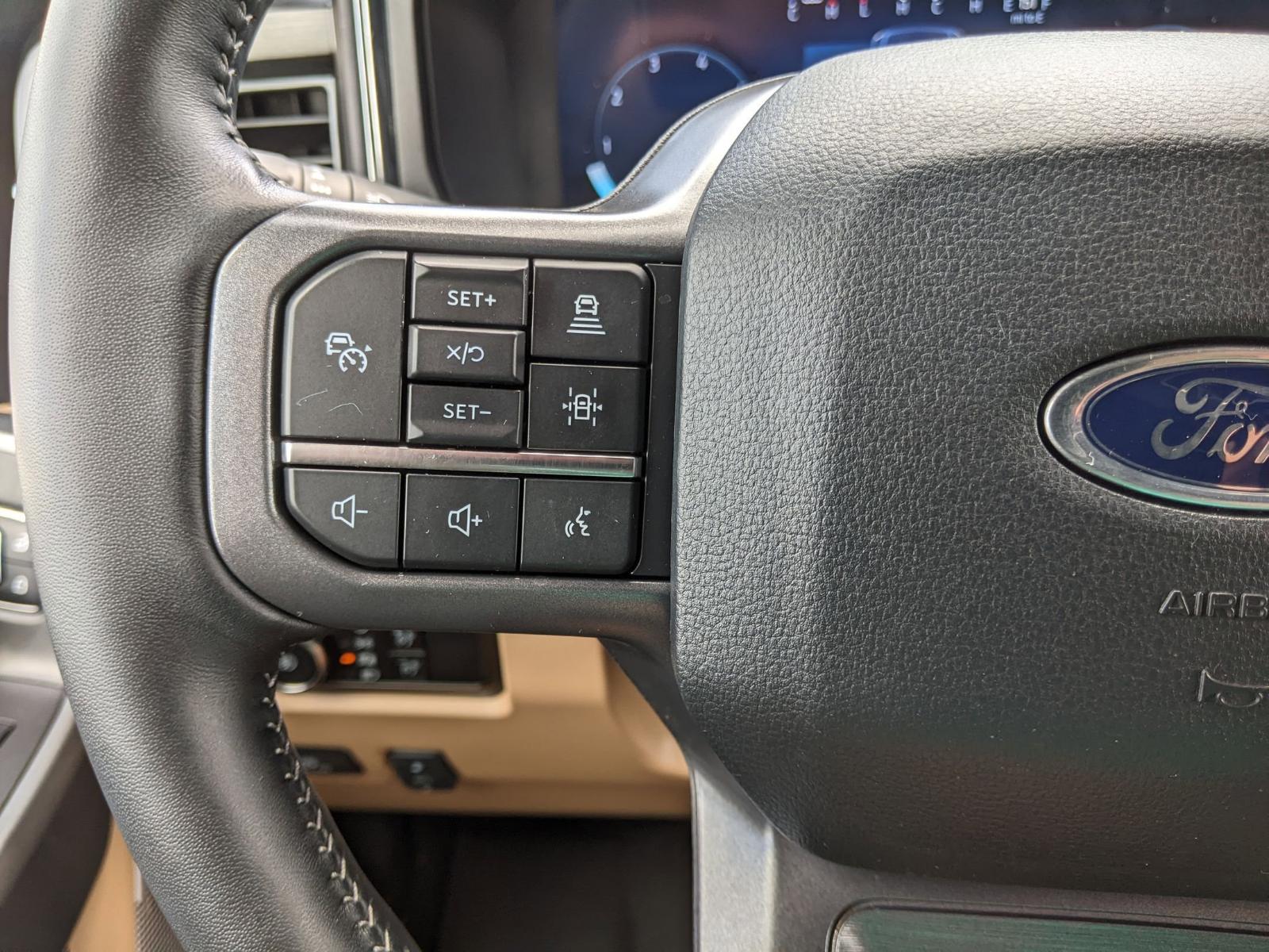 2024 Ford Super Duty F-250 SRW Vehicle Photo in Seguin, TX 78155