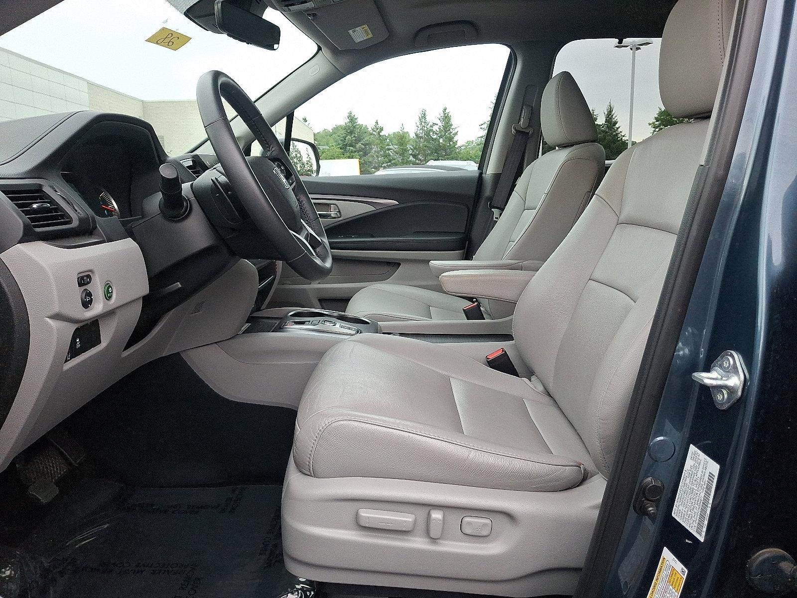 2022 Honda Pilot Vehicle Photo in Harrisburg, PA 17111-1033