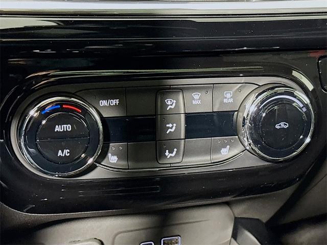 2025 Chevrolet Trax Vehicle Photo in PUYALLUP, WA 98371-4149