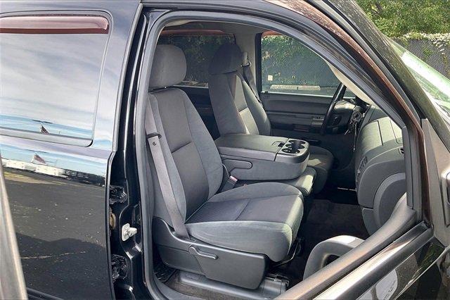 2009 Chevrolet Silverado 2500 HD Vehicle Photo in INDEPENDENCE, MO 64055-1314