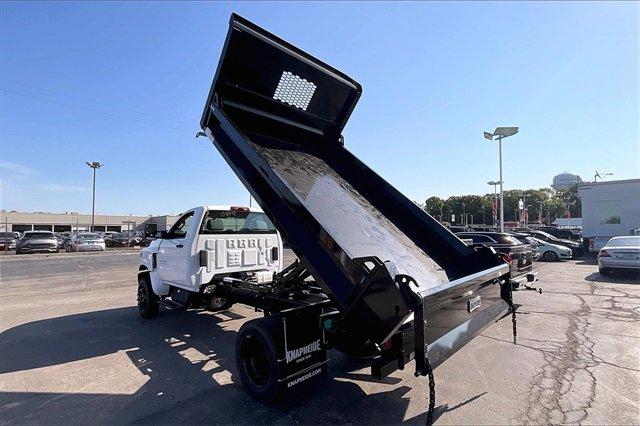 2024 Chevrolet Silverado 5500 HD Vehicle Photo in INDEPENDENCE, MO 64055-1314