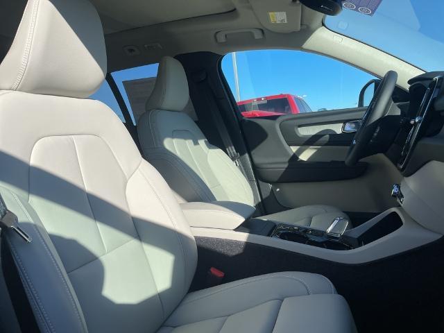 2025 Volvo XC40 Vehicle Photo in Grapevine, TX 76051