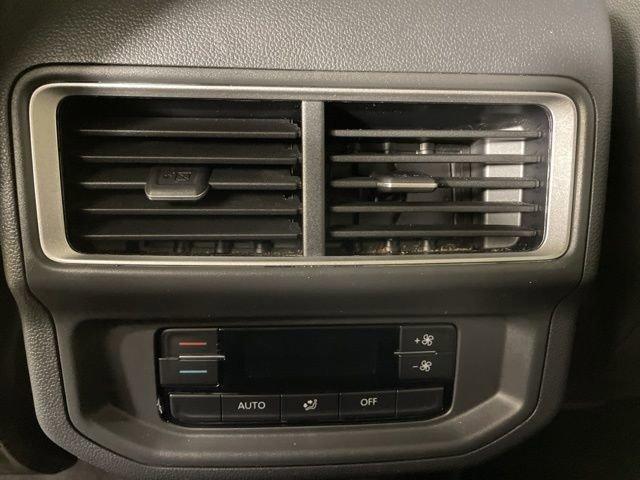 2024 Volkswagen Atlas Vehicle Photo in PHOENIX, AZ 85014-3381