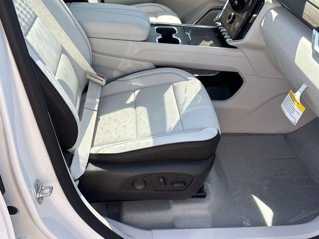 2025 GMC Acadia Vehicle Photo in ALBERTVILLE, AL 35950-0246