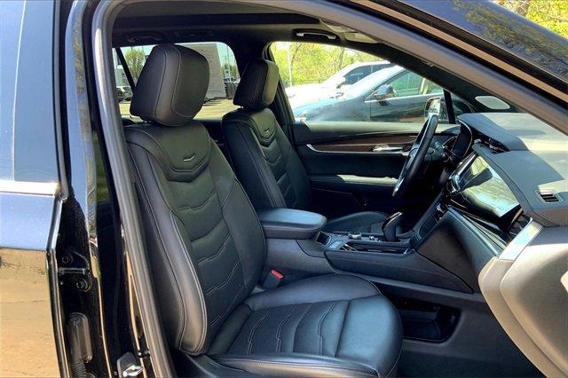 2024 Cadillac XT6 Vehicle Photo in KANSAS CITY, MO 64114-4545