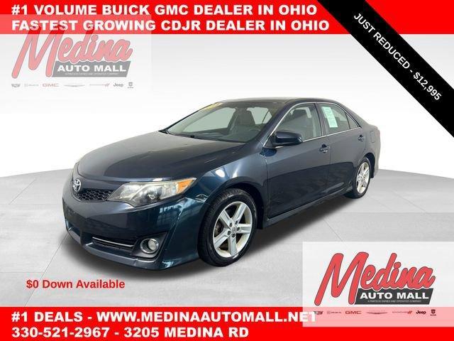 2014 Toyota Camry Vehicle Photo in MEDINA, OH 44256-9631