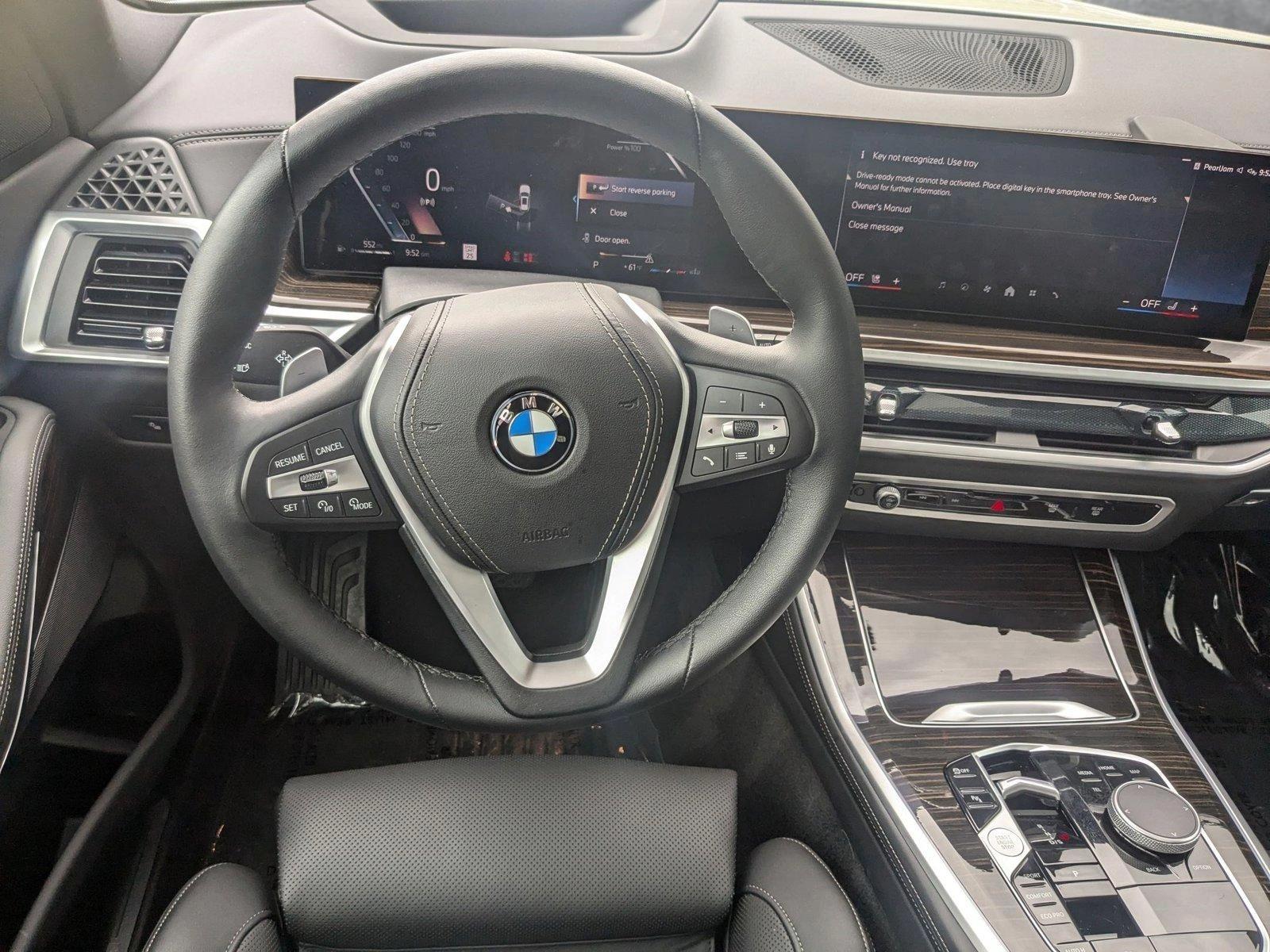 2025 BMW X5 sDrive40i Vehicle Photo in Valencia, CA 91355