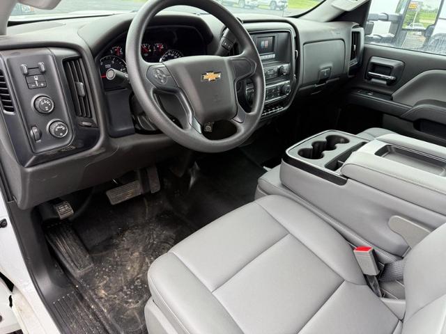 2024 Chevrolet Silverado 5500 HD Vehicle Photo in COLUMBIA, MO 65203-3903