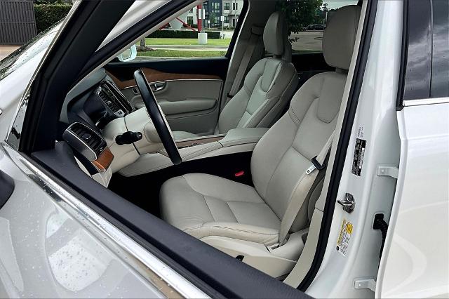 2022 Volvo XC90 Vehicle Photo in Houston, TX 77007