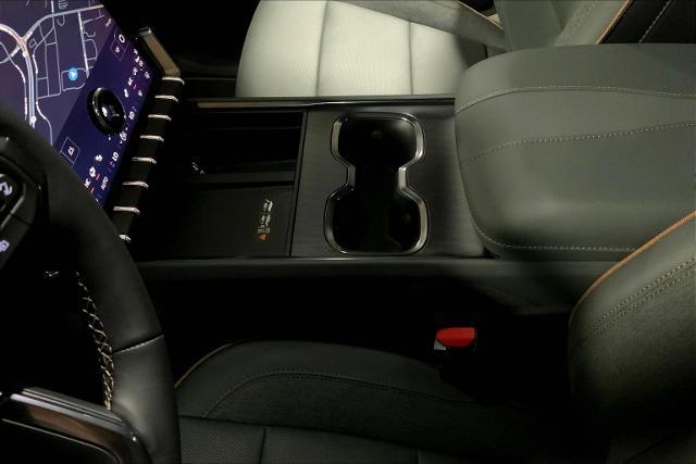 2025 GMC Acadia Vehicle Photo in KANSAS CITY, MO 64114-4545