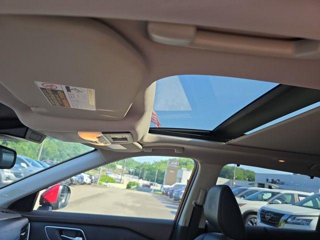 2021 Nissan Rogue Vehicle Photo in Pleasant Hills, PA 15236
