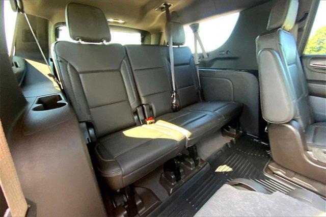 2022 GMC Yukon XL Vehicle Photo in TOPEKA, KS 66609-0000