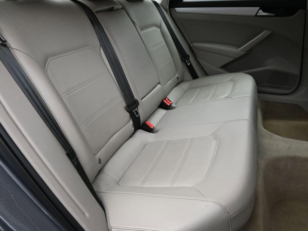 2013 Volkswagen Passat Vehicle Photo in Marion, IA 52302