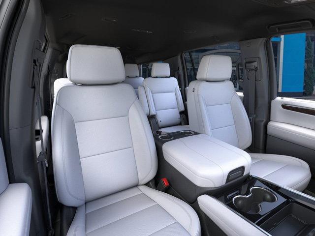 2025 Chevrolet Suburban Vehicle Photo in SUGAR LAND, TX 77478-0000