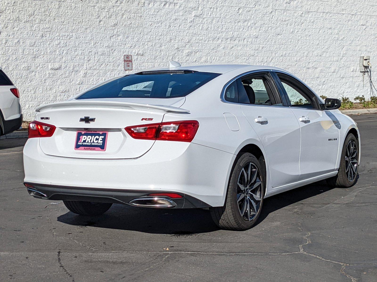 2022 Chevrolet Malibu Vehicle Photo in VALENCIA, CA 91355-1705