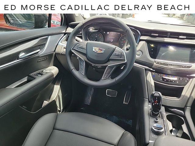 2024 Cadillac XT5 Vehicle Photo in DELRAY BEACH, FL 33483-3294