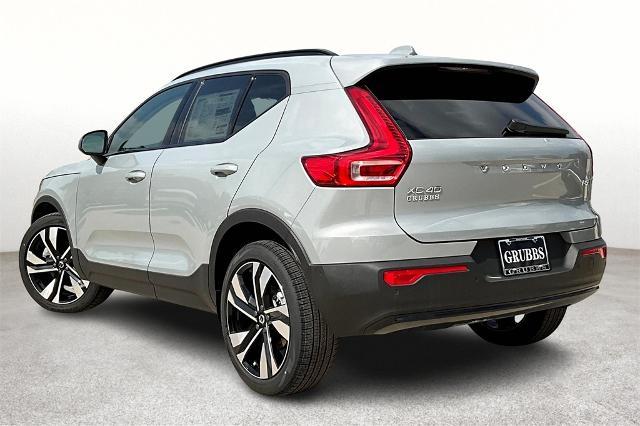2025 Volvo XC40 Vehicle Photo in Grapevine, TX 76051
