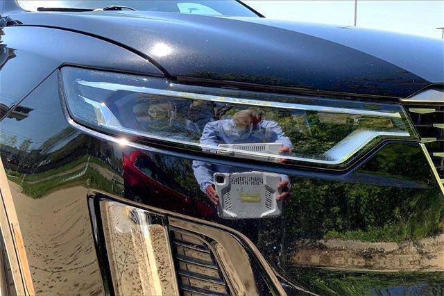 2024 Cadillac XT6 Vehicle Photo in KANSAS CITY, MO 64114-4545