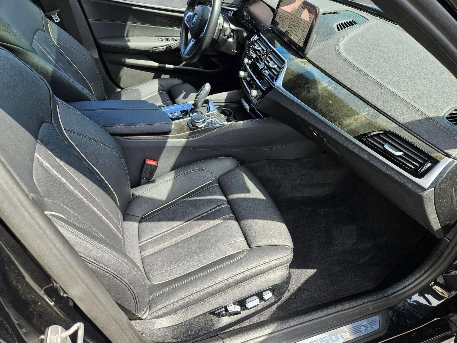 2022 BMW M550i xDrive Vehicle Photo in Valencia, CA 91355