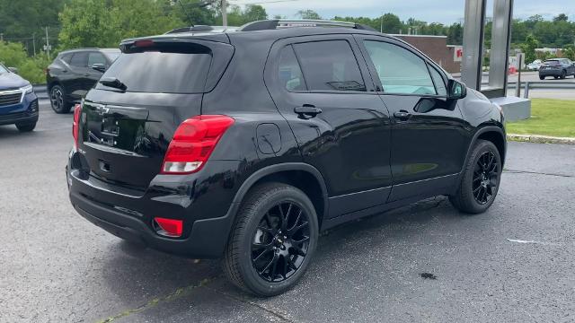 2022 Chevrolet Trax Vehicle Photo in MOON TOWNSHIP, PA 15108-2571