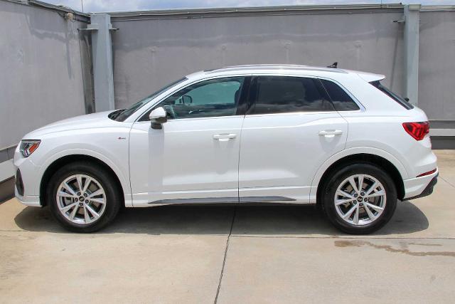 2024 Audi Q3 Vehicle Photo in SUGAR LAND, TX 77478
