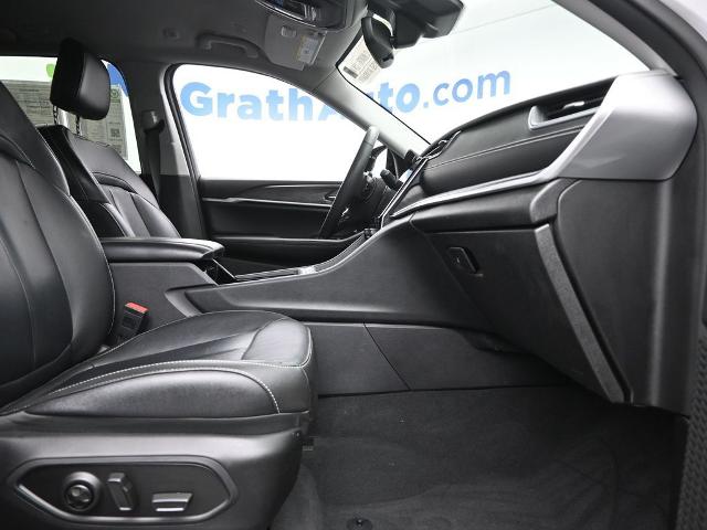 2023 Jeep Grand Cherokee Vehicle Photo in Cedar Rapids, IA 52402
