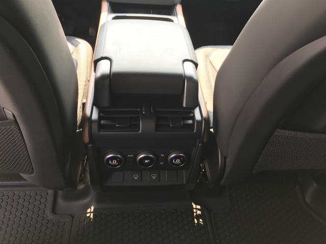 2024 Land Rover Defender Vehicle Photo in GREEN BAY, WI 54303-3330