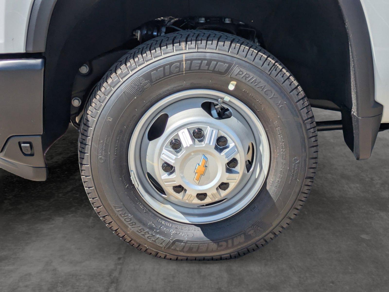 2025 Chevrolet Silverado 3500 HD Chassis Cab Vehicle Photo in CORPUS CHRISTI, TX 78412-4902