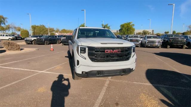 2025 GMC Sierra 1500 Vehicle Photo in GOODYEAR, AZ 85338-1310