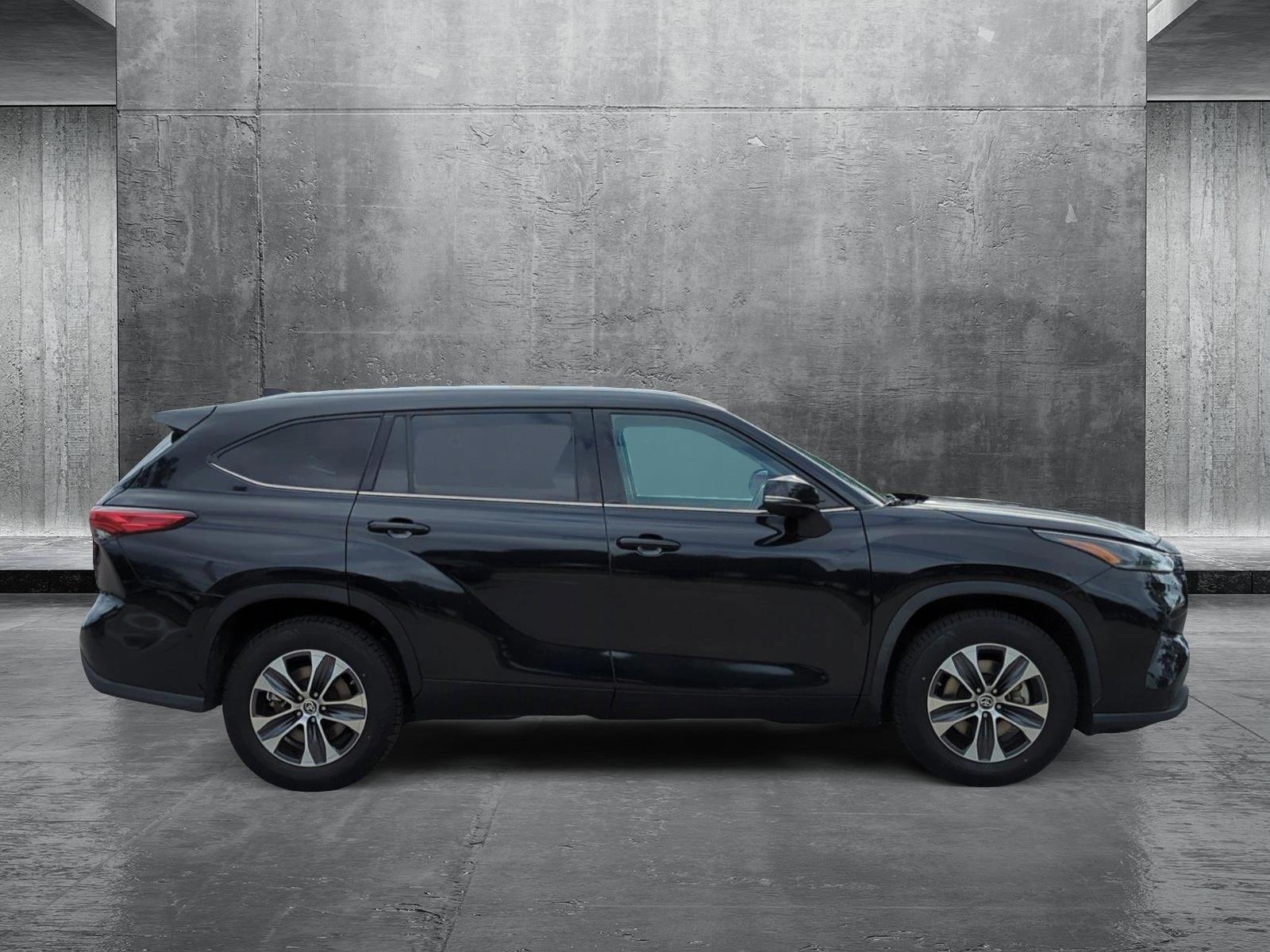 2021 Toyota Highlander Vehicle Photo in Ft. Myers, FL 33907