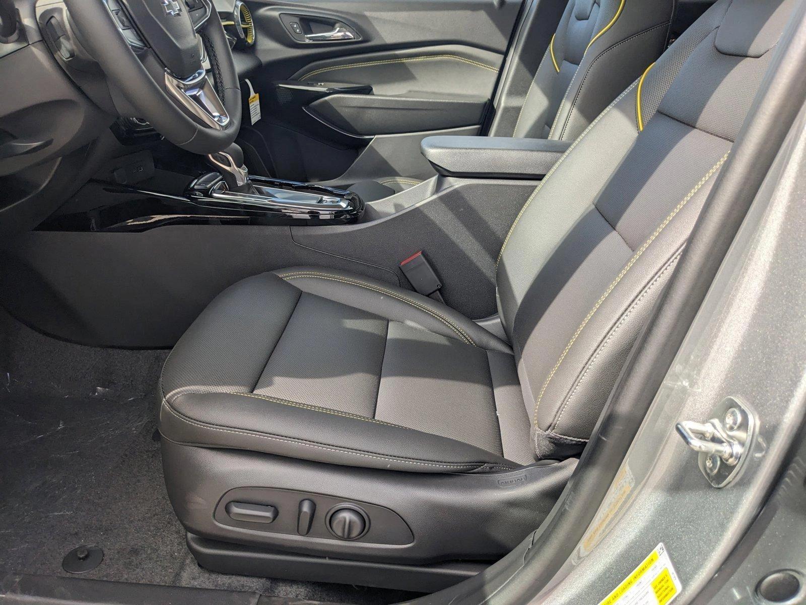 2025 Chevrolet Trax Vehicle Photo in MIAMI, FL 33172-3015