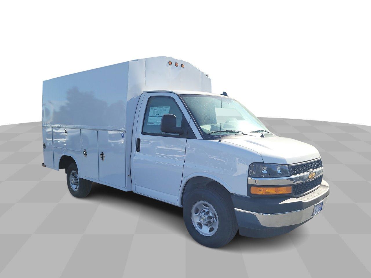 2024 Chevrolet Express Commercial Cutaway Vehicle Photo in LA MESA, CA 91942-8211