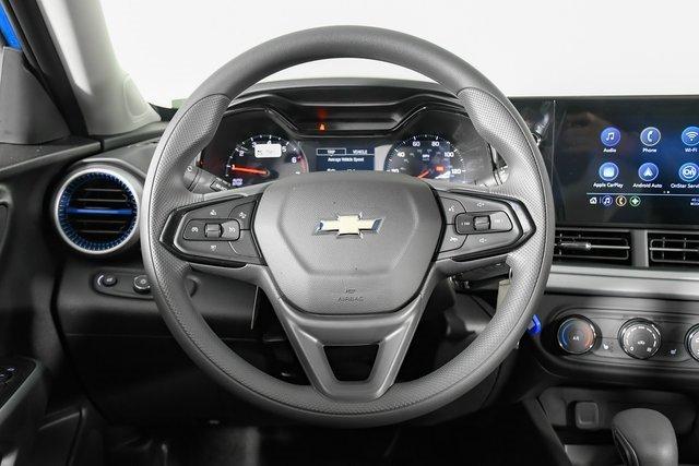 2025 Chevrolet Trax Vehicle Photo in PUYALLUP, WA 98371-4149