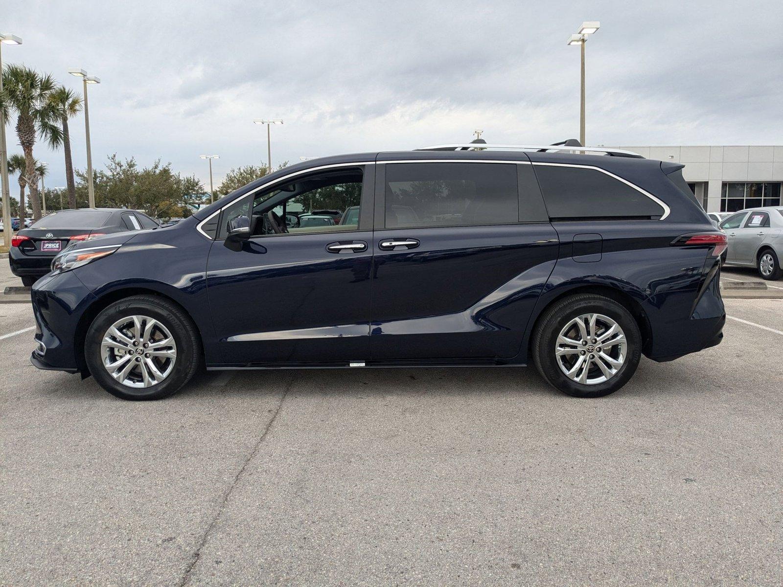 2023 Toyota Sienna Vehicle Photo in Winter Park, FL 32792