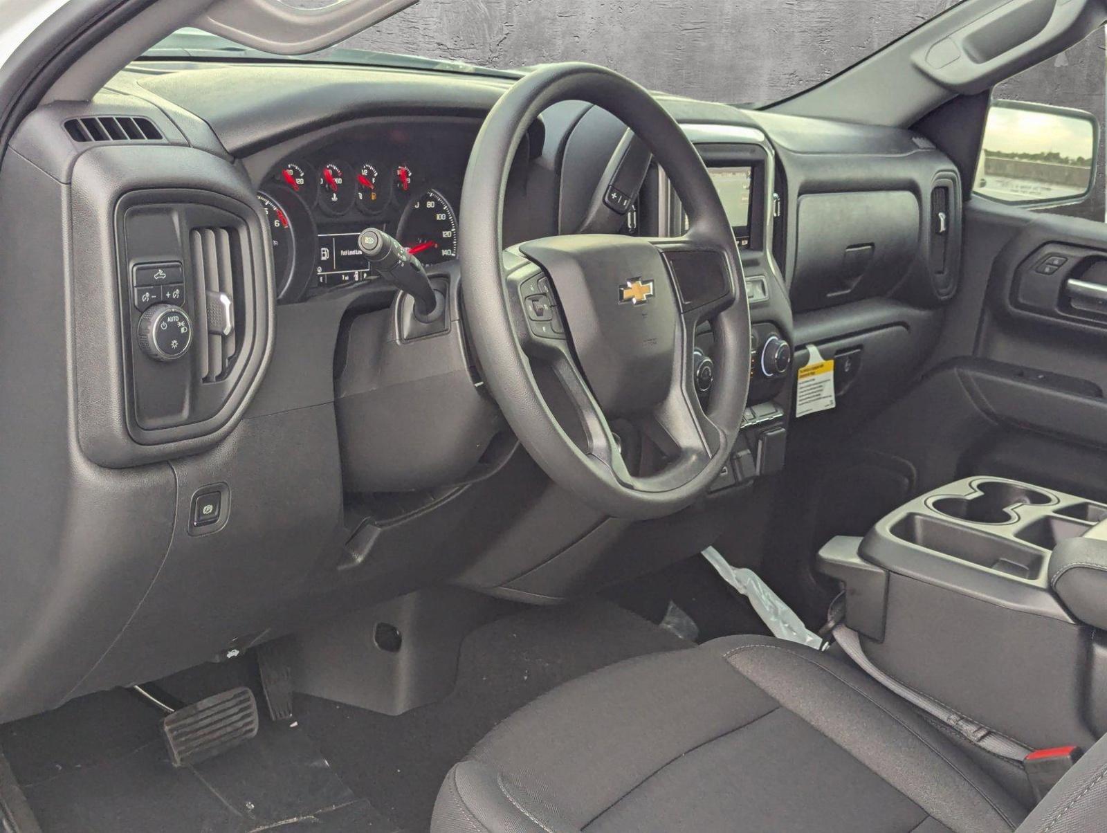 2025 Chevrolet Silverado 1500 Vehicle Photo in PEMBROKE PINES, FL 33024-6534