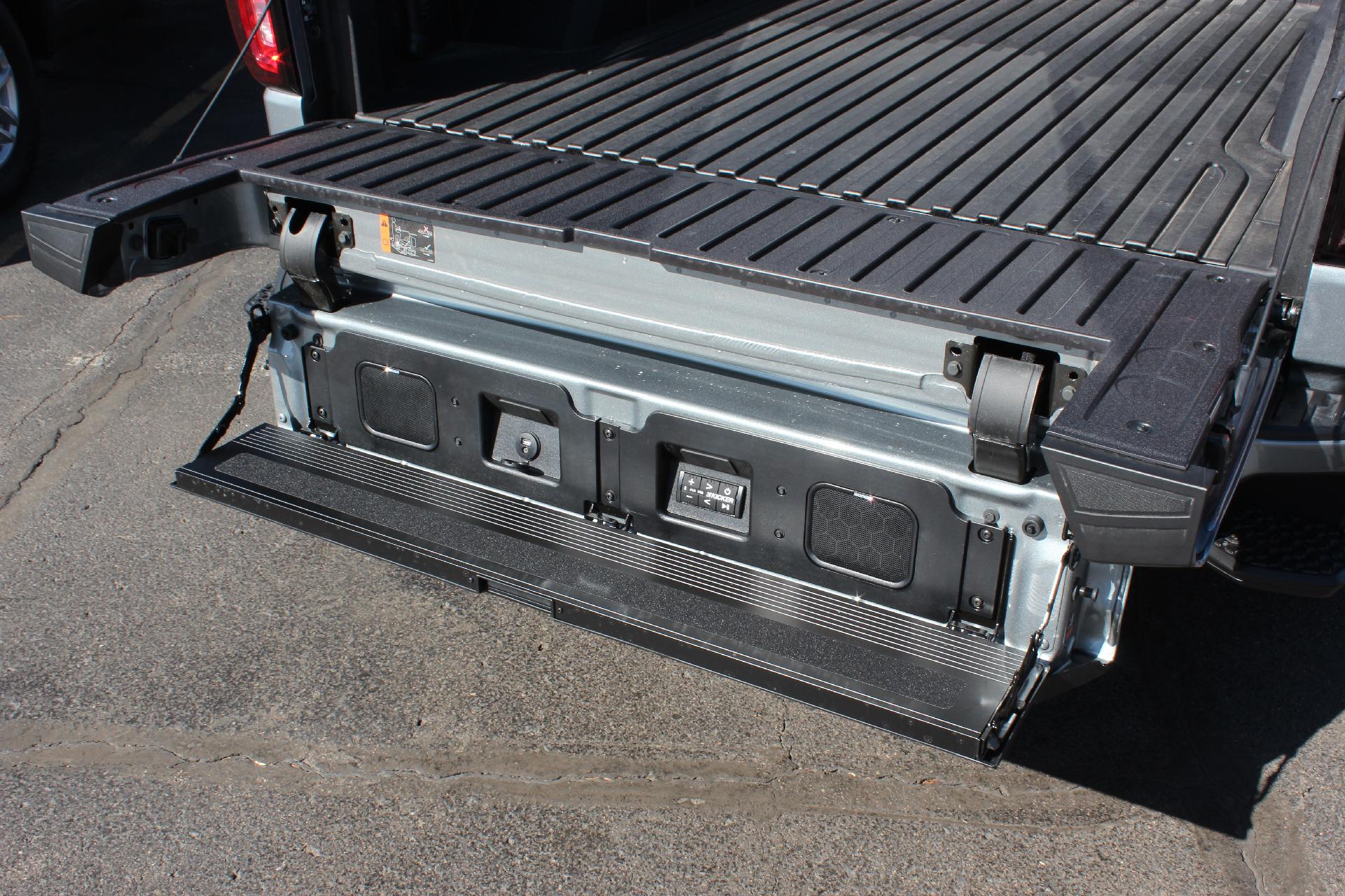 2025 GMC Sierra 1500 Vehicle Photo in AURORA, CO 80012-4011