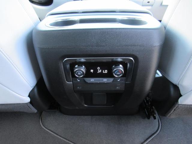 2025 Chevrolet Suburban Vehicle Photo in LEESBURG, FL 34788-4022