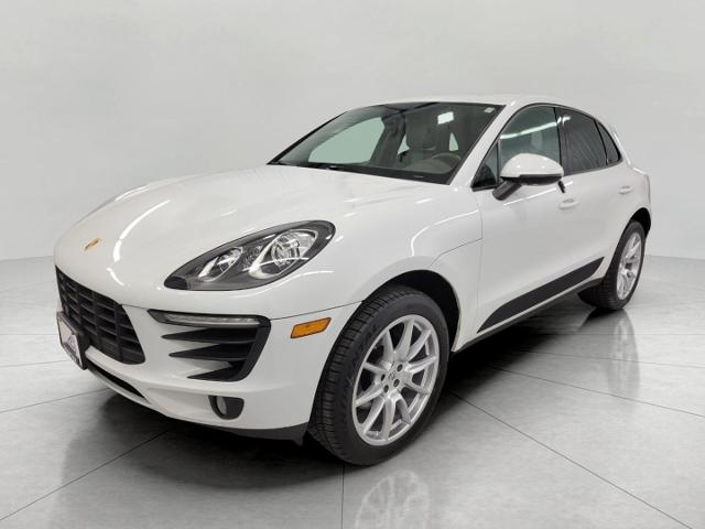 2017 Porsche Macan Vehicle Photo in OSHKOSH, WI 54904-7811
